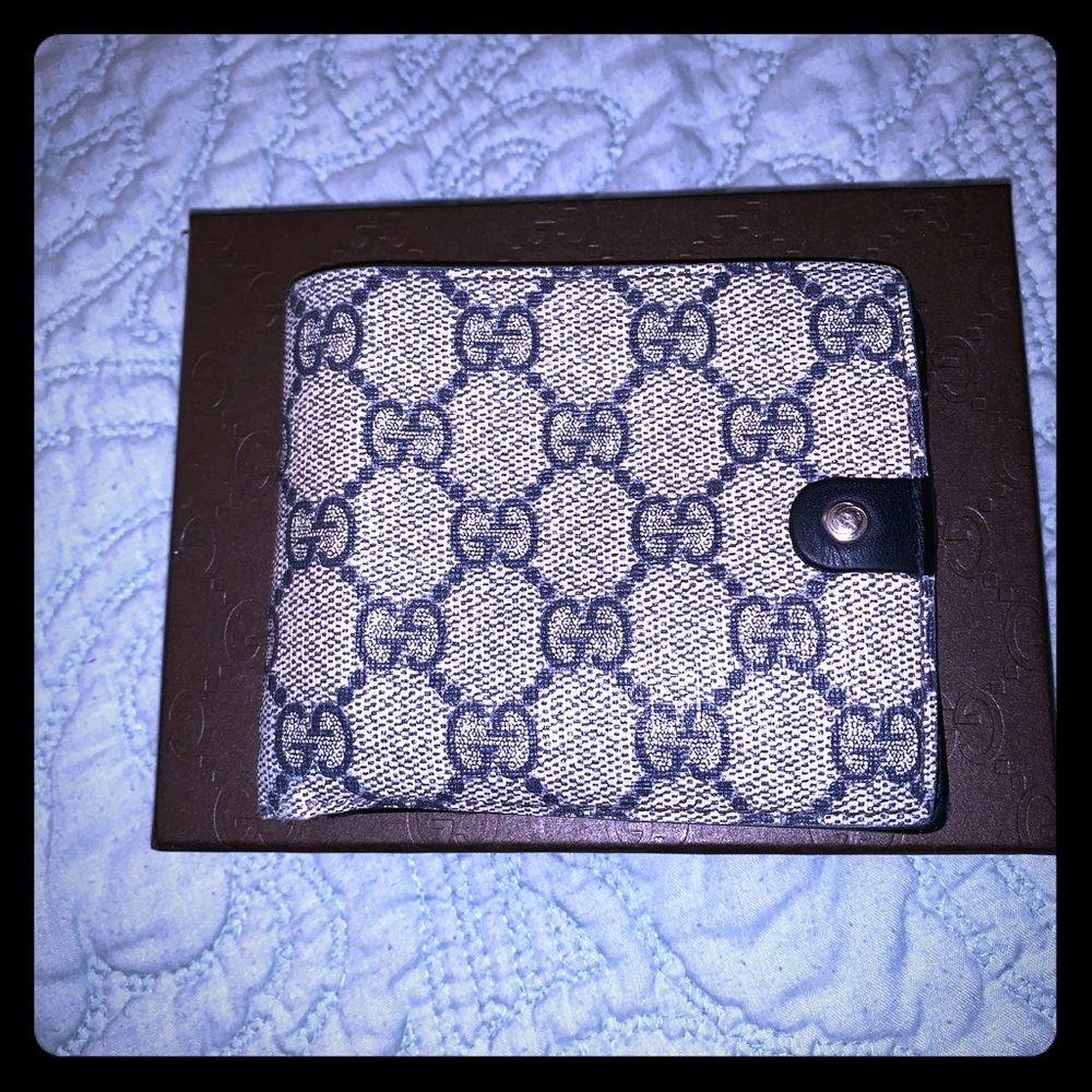 Gucci wallet